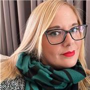 Profesora Nativa de inglés con amplia experiencia. Experta docente que a la vez es cercana, afable y divertida. ONLINE O EN MI DOMICILIO